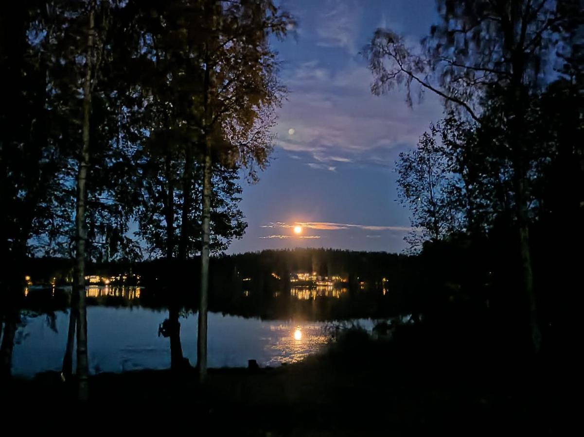 Loft By The Lake Asunto Omakotitalon Alakerrassa Ylojarvi المظهر الخارجي الصورة